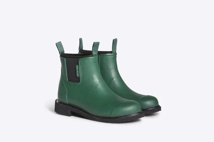 Merry People Bobbi Gumboot | Alpine Green/Black (Enhanced Traction)